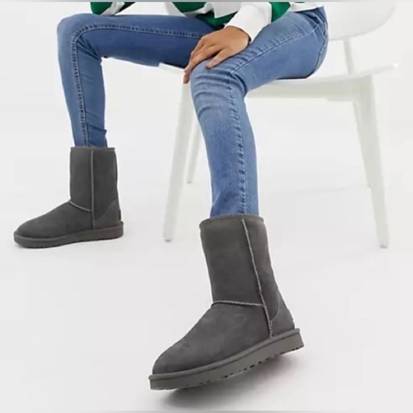 UGG Classic Short II Grey Suede Fur Lined Boots US7 - Picture 4 of 17